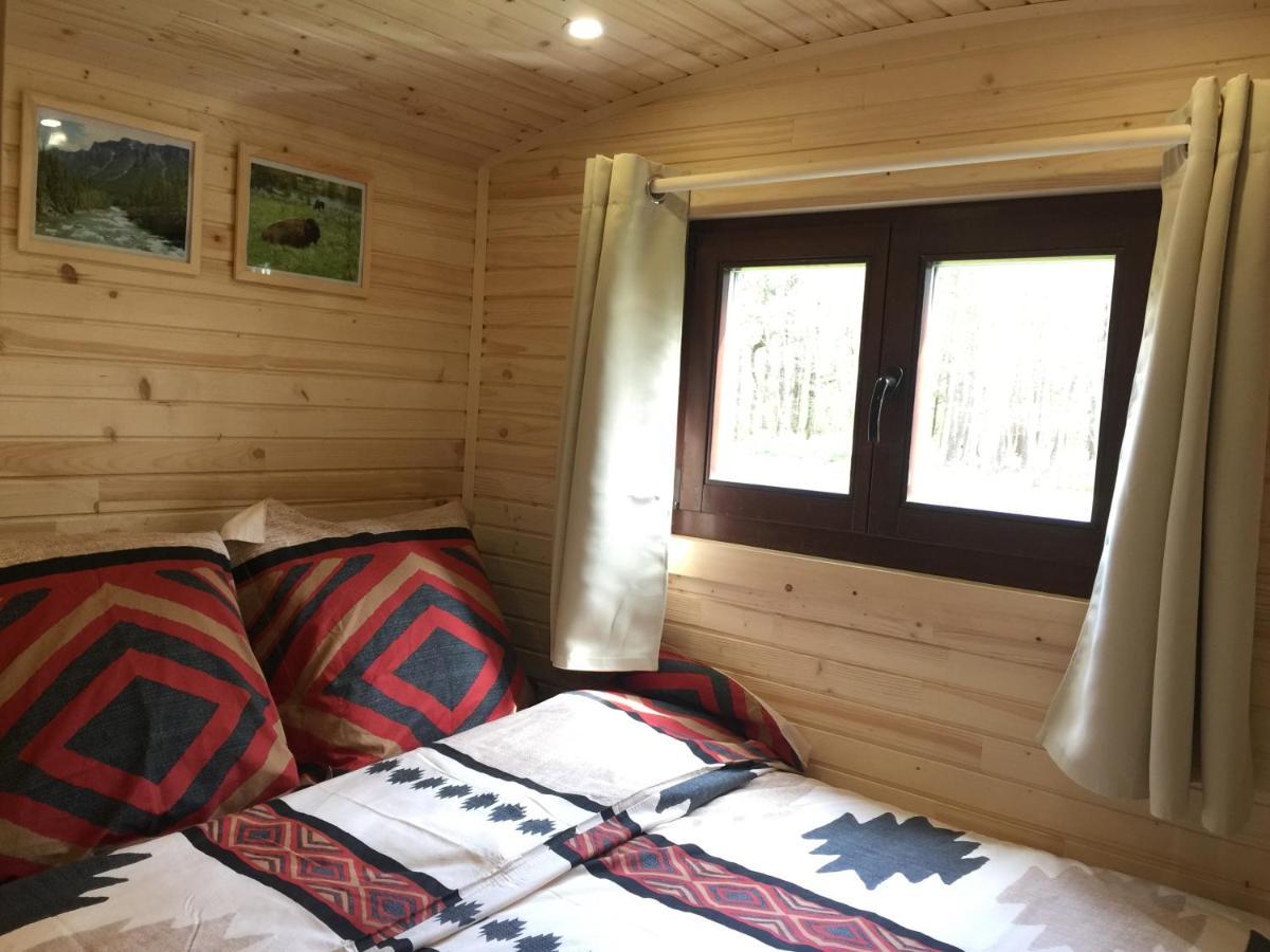 Roulottes Du Chalet Des Pins Rougeou Eksteriør billede